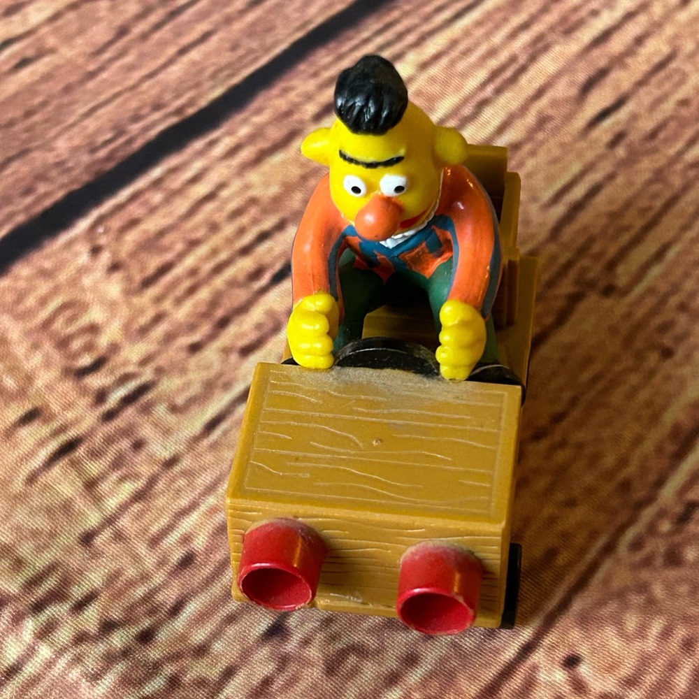 Vintage Sesame Street Muppets Playskool Bus Diecast Bert 1983‎